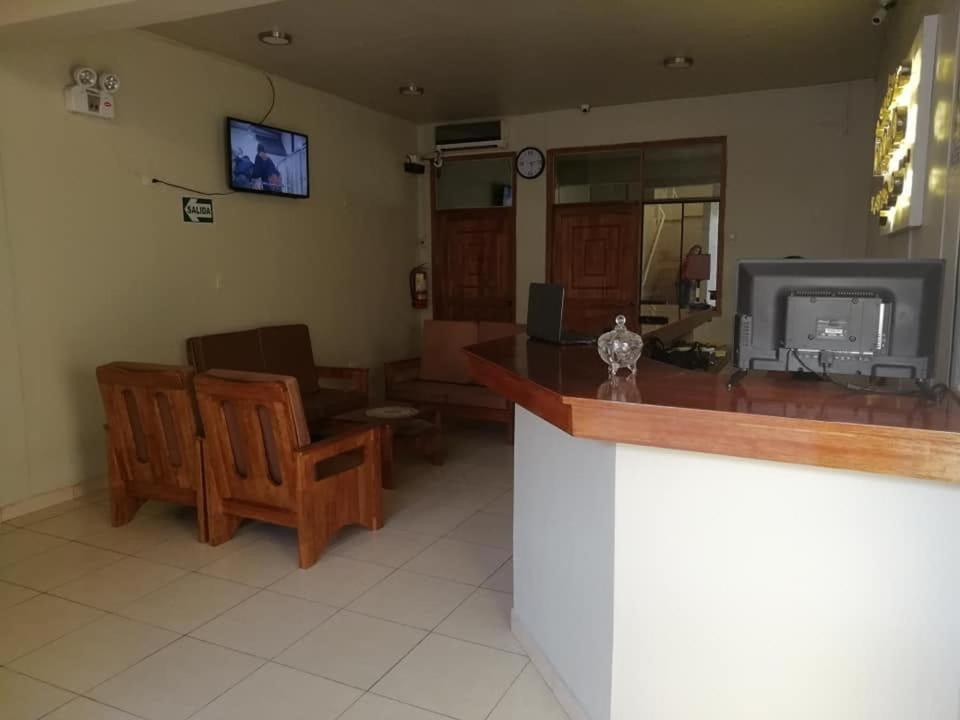 Tarapoto Hostal *** Hotel Iquitos Exterior photo